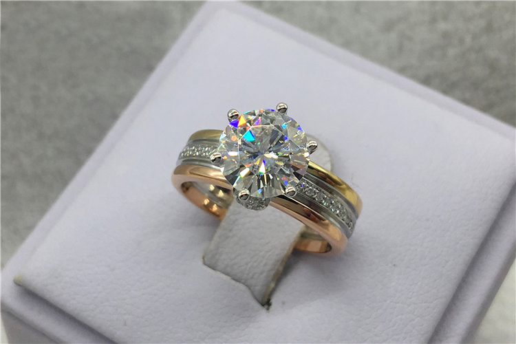 カスタムソリッド18K Au750イエローホワイトローズゴー - Wedding Zone のレビューと価格